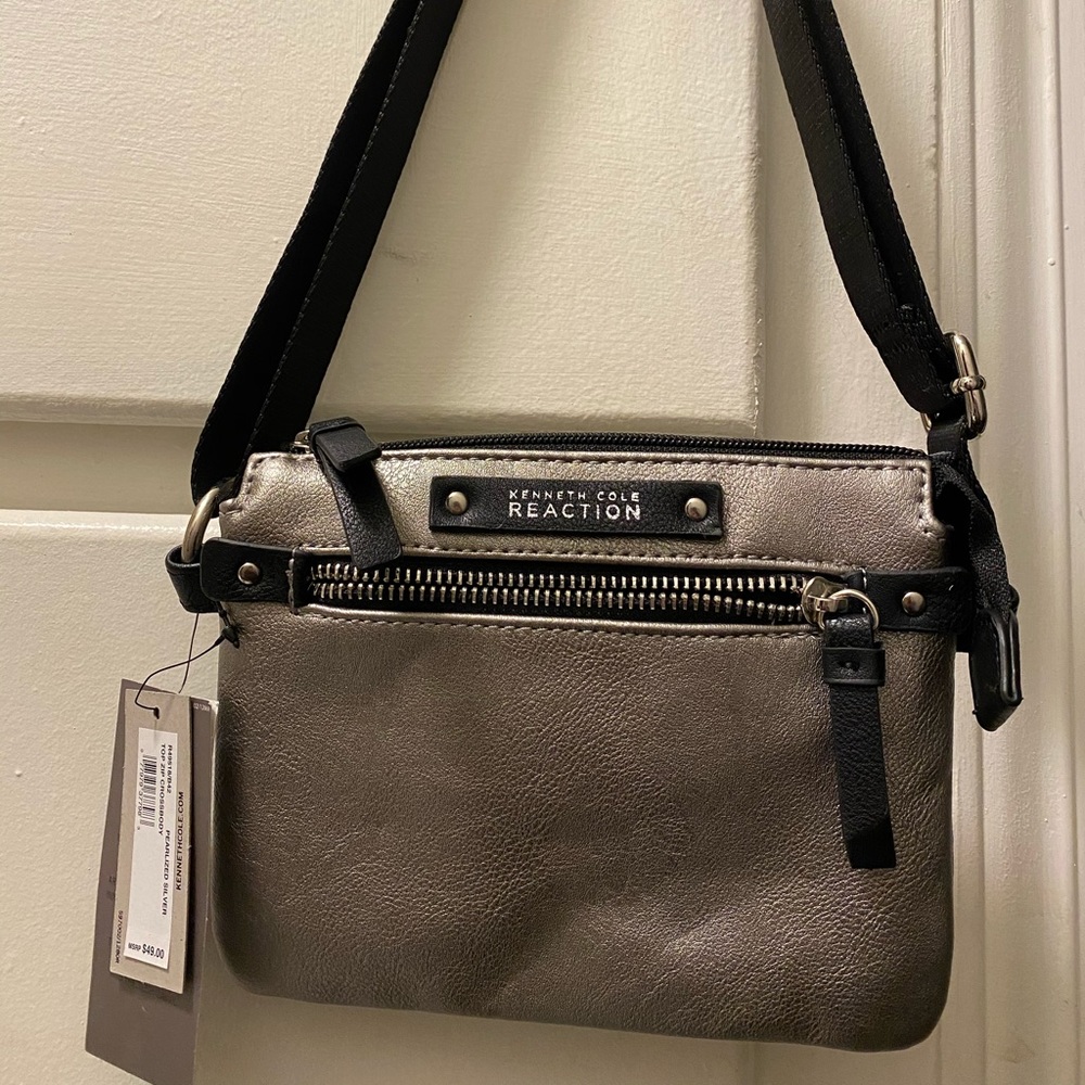 Kenneth Cole - Crossbody